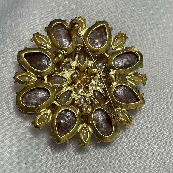 Vintage Marquise Crystal Brooch Pin Multi-Color Gold Rhinestone Flower - Picture 4 of 4